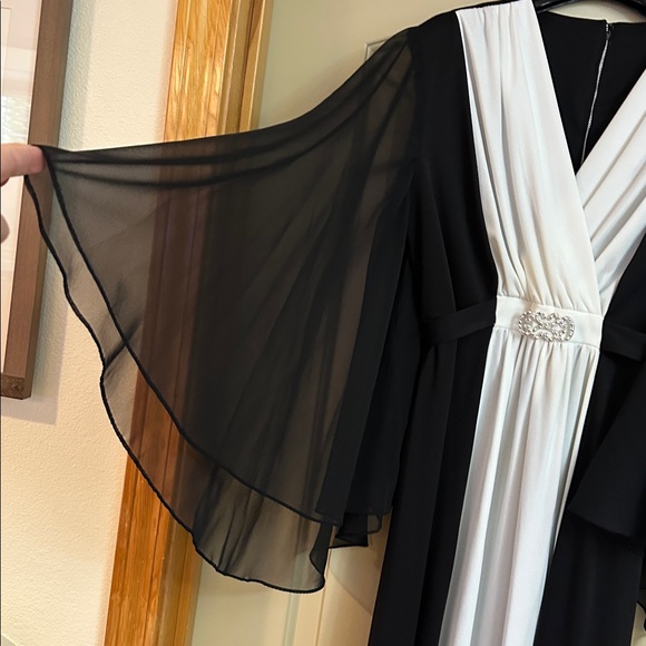 Vintage 70’s Black and White Glamour Dress - Picture 5 of 8